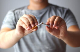 Новая Зеландия первой в мире запретила продажу табака следующему поколению
