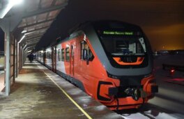 Между Екатеринбургом и Верхней Пышмой запущен рельсовый автобус "Орлан"