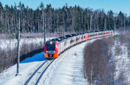 Несколько поездов в Адлер и из Адлера опаздывают на часы в связи с погодой на Кубани