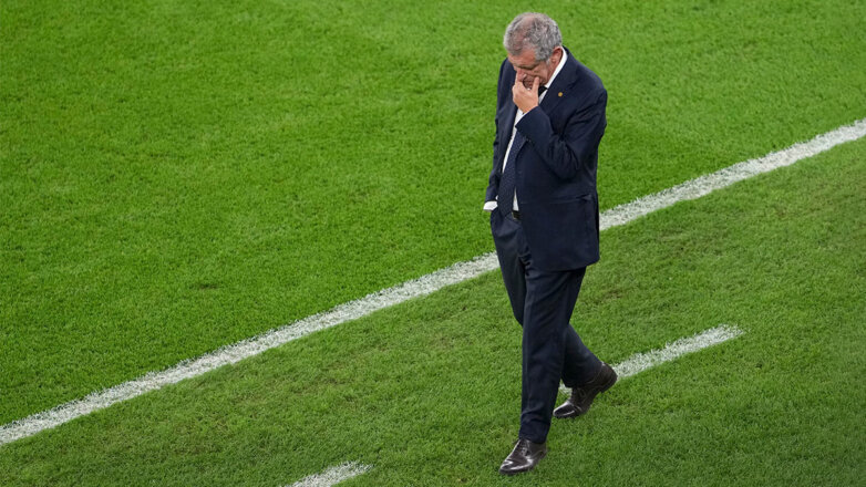 Сантуш покинул пост главного тренера сборной Португалии по футболу
