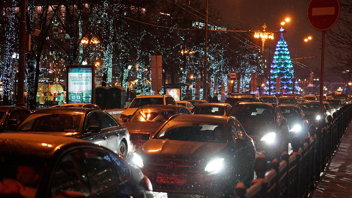 Новогодняя Москва дороги