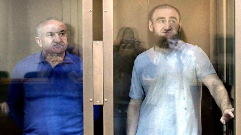 Прокурор потребовала пожизненный срок для экс-сенатора Арашукова и его отца