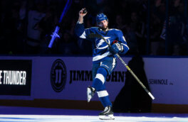 Кучеров – первый игрок в истории НХЛ среди россиян, сделавший 100 результативных передач за сезон