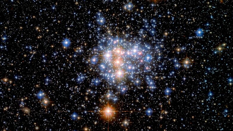 Телескоп Hubble снял скопление звезд в Малом Магеллановом Облаке