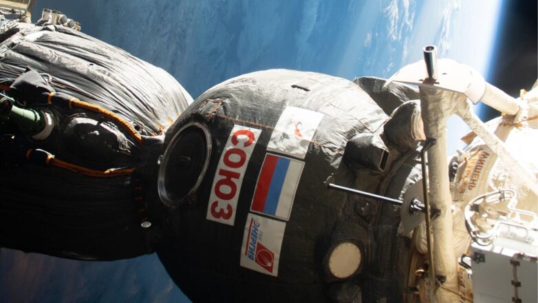 Радиатор корабля "Союз МС-22" мог повредить микрометеорит или космический мусор
