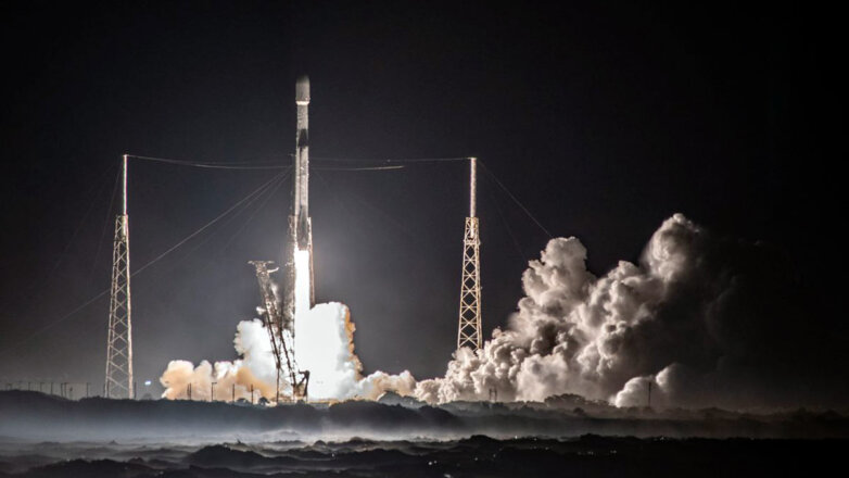 SpaceX запустила в космос еще 54 мини-спутника для интернет-сети Starlink