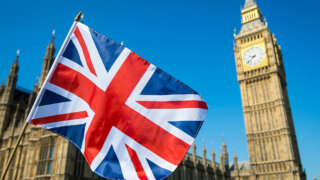 Великобритания ввела санкции против еще двух российских компаний