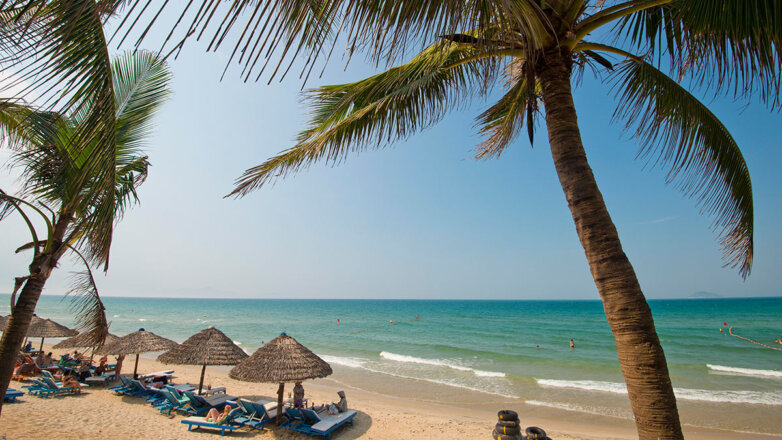 Отпуск-2022: назван самый выгодный способ добраться зимой до курортов Вьетнама