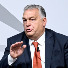 Венгрия отказалась блокировать вступление Украины в ЕС