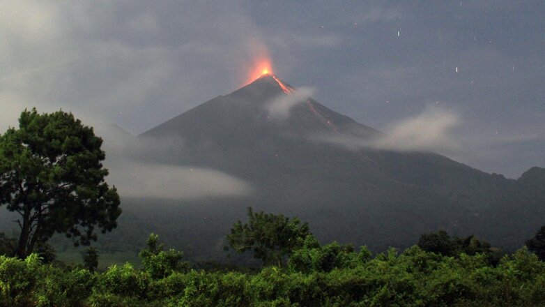 Извержение вулкана Фуэго произошло в Гватемале