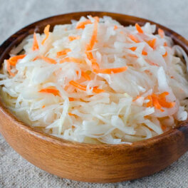 Почему квашеная капуста получается мягкой, и как этого избежать