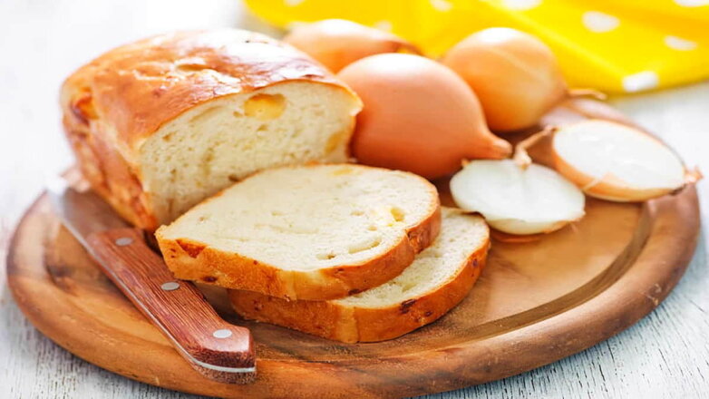 Недорого и вкусно: домашний луковый хлеб