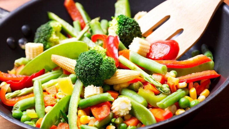 Как сохранить максимум витаминов в овощах: самые полезные способы приготовления