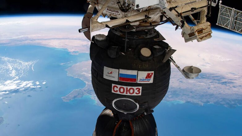 РИА Новости: быстрая отправка к МКС корабля-спасателя займет около месяца