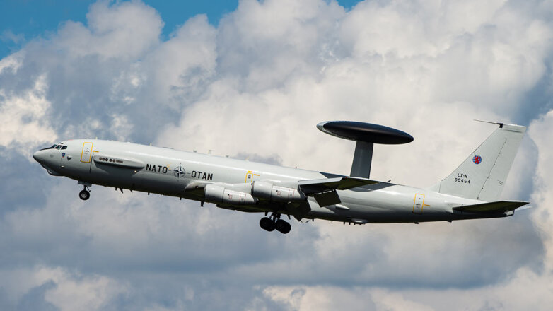 НАТО перебросит в Румынию авиасистемы AWACS для слежения за военной активностью РФ