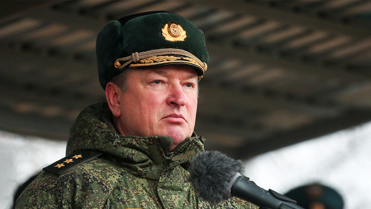 Александр Лапин