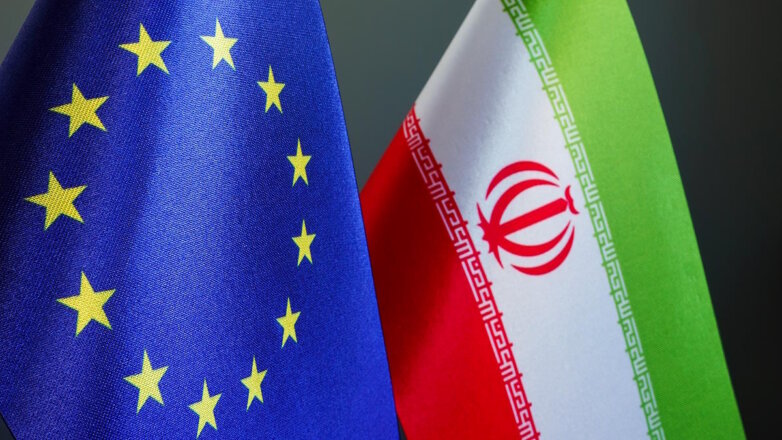 ЕС призвал Иран пересмотреть решение об отзыве аккредитации инспекторов МАГАТЭ