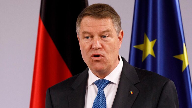 Президент Румынии попросил Зеленского пересмотреть закон о румынах