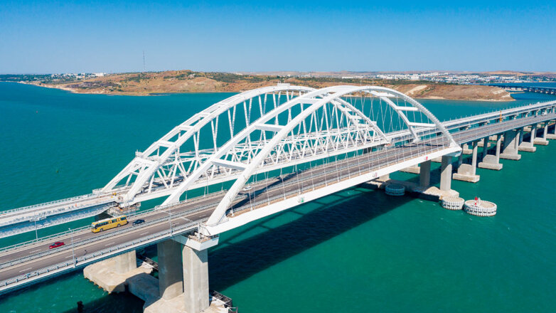 Автомобильное движение по Крымскому мосту возобновили раньше срока