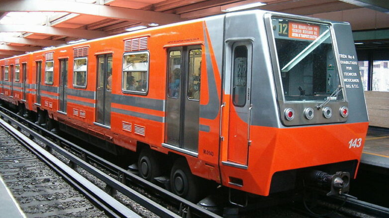 В Мексике два поезда столкнулись в метро