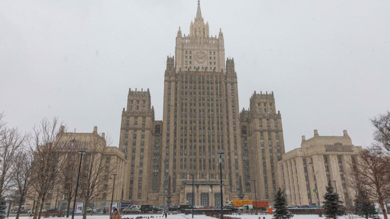 МИД: безопасность посольств и консульств России за рубежом серьезно ухудшилась