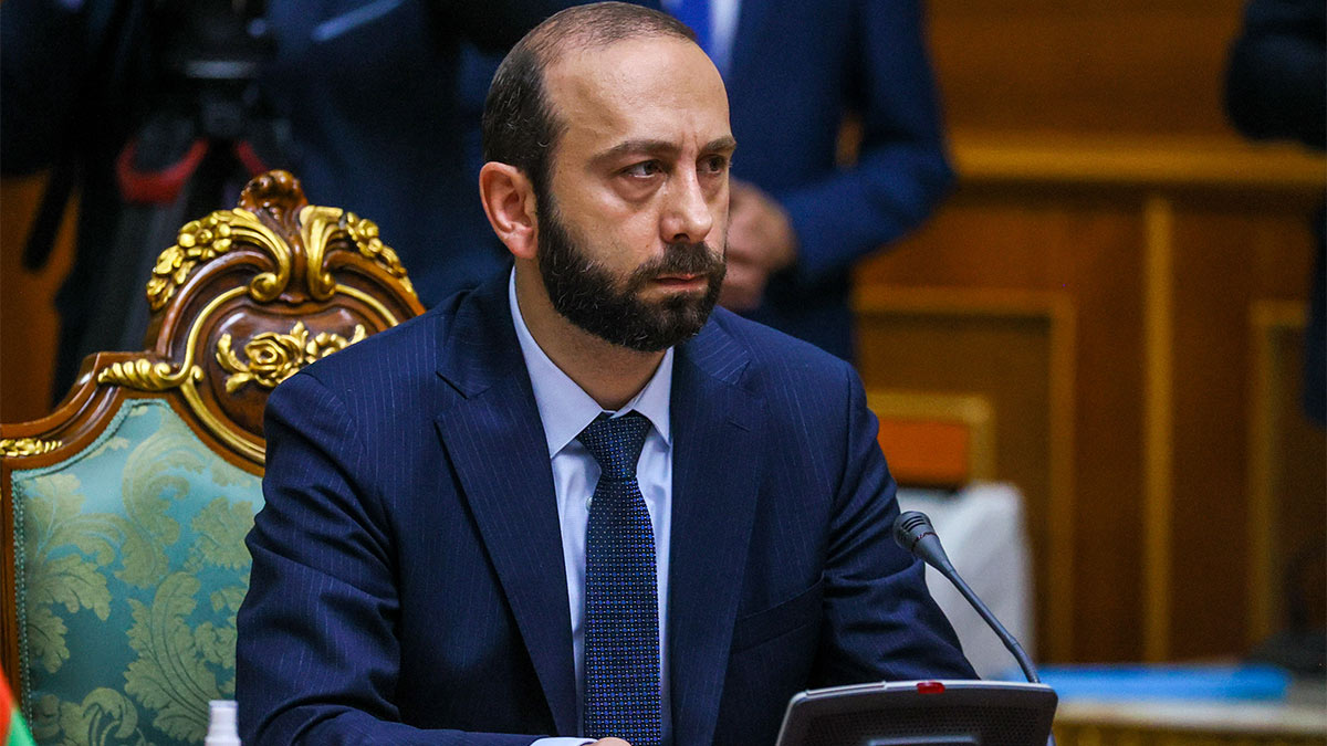 Глава МИД Армении считает, что Баку тормозит мирный процесс