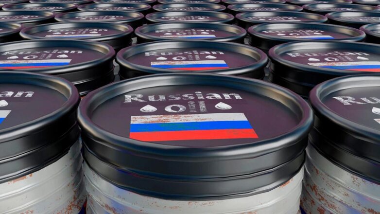 Bloomberg: после введения "потолка" Россия продавала нефть по цене намного выше предельной