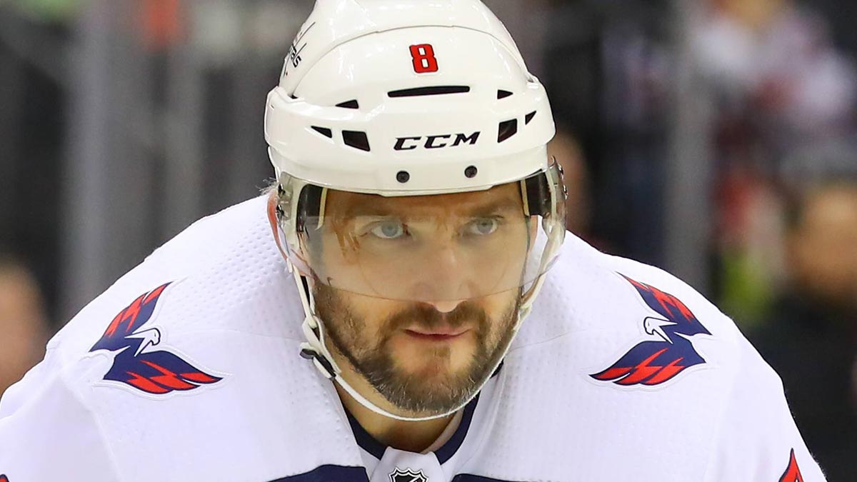 Овечкин повторил рекорд Ковалёва по числу сыгранных россиянами матчей в НХЛ