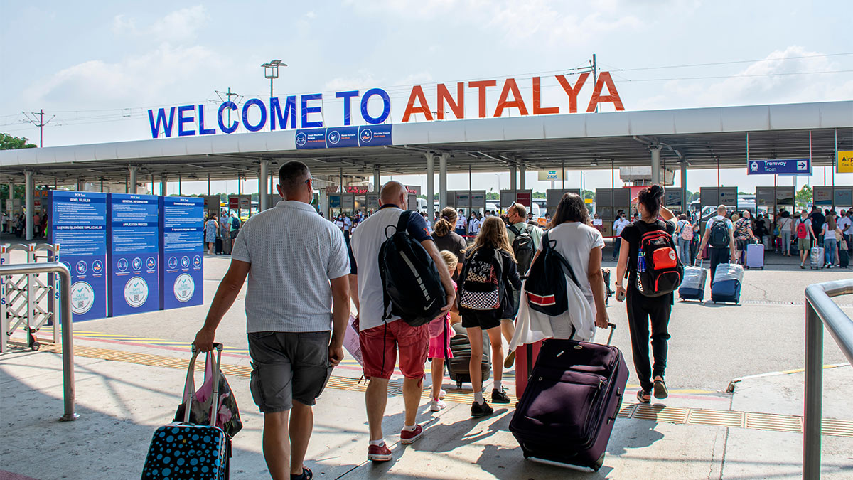 Туроператоры назвали стоимость путевки в Турцию в июле на двоих