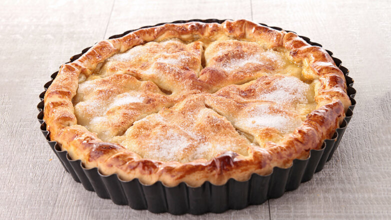 Недорого и вкусно: воздушный греческий пирог из яблок "Милопита"