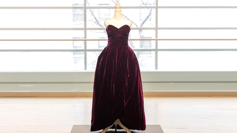 1251992 Платье принцессы Дианы Diana ball dress by Victor Edelstein