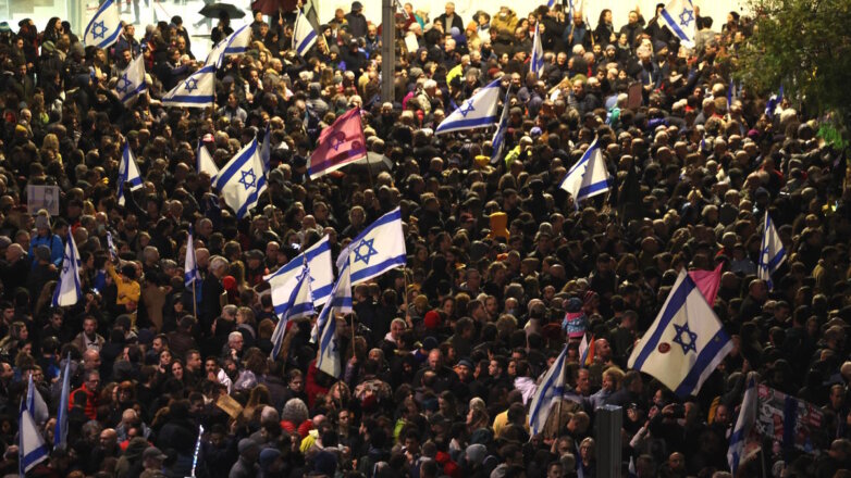 80 тысяч противников правительства Израиля митингуют в Тель-Авиве