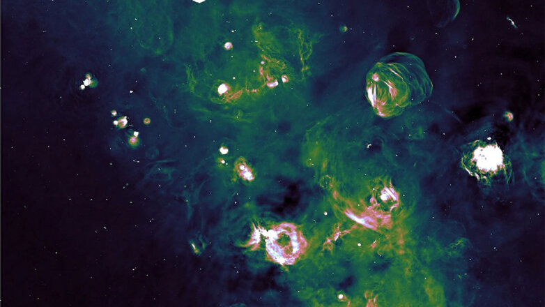 Астрономы обнаружили "кладбище" звезд на снимке Млечного Пути