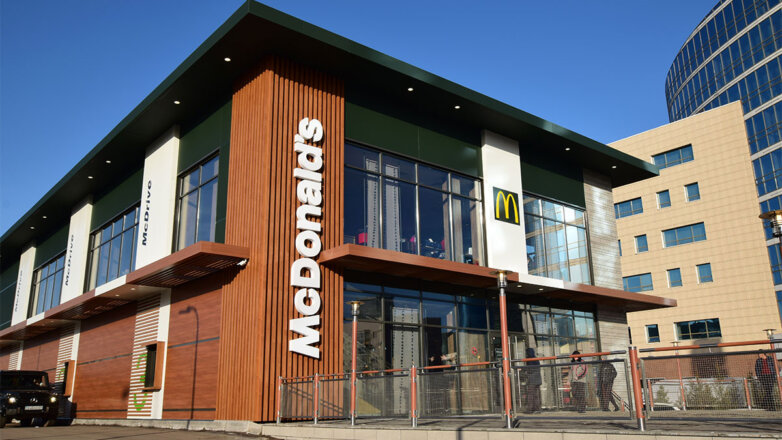 СМИ: McDonald's покидает Казахстан из-за проблем с поставками мяса