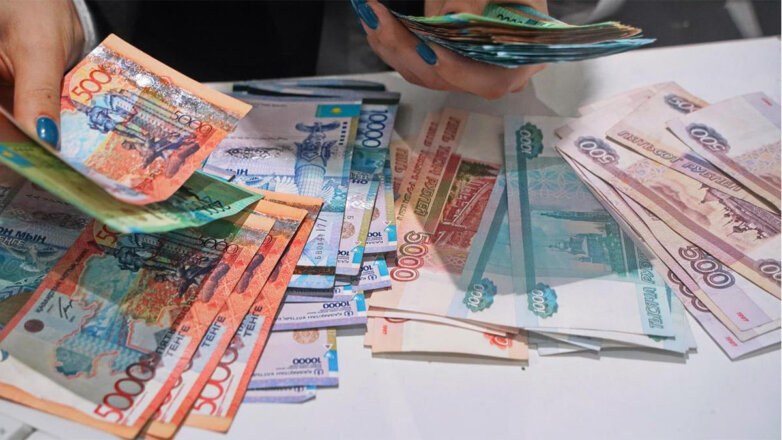 Казахстан намерен денонсировать соглашение с РФ о взаимной конвертируемости рубля и тенге