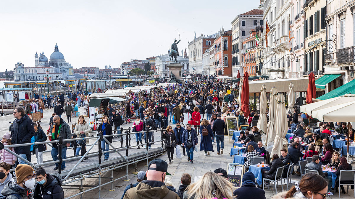 В Венеции отложили введение платы с туристов, приезжающих на один день