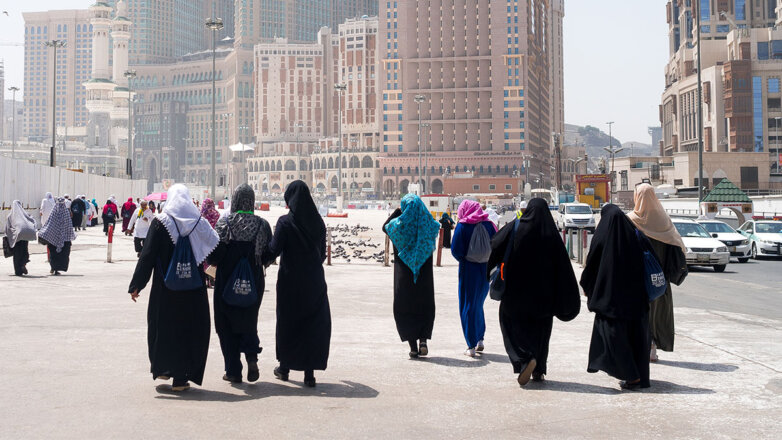 Саудовским женщинам впервые разрешили совершать хадж без сопровождения мужчины