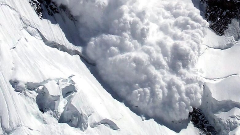 В Сочи объявили штормовое предупреждение из-за возможности схода лавин в горах