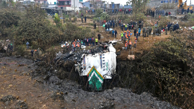 Военные Непала 17 января продолжат поиски на месте крушения самолета ATR 72