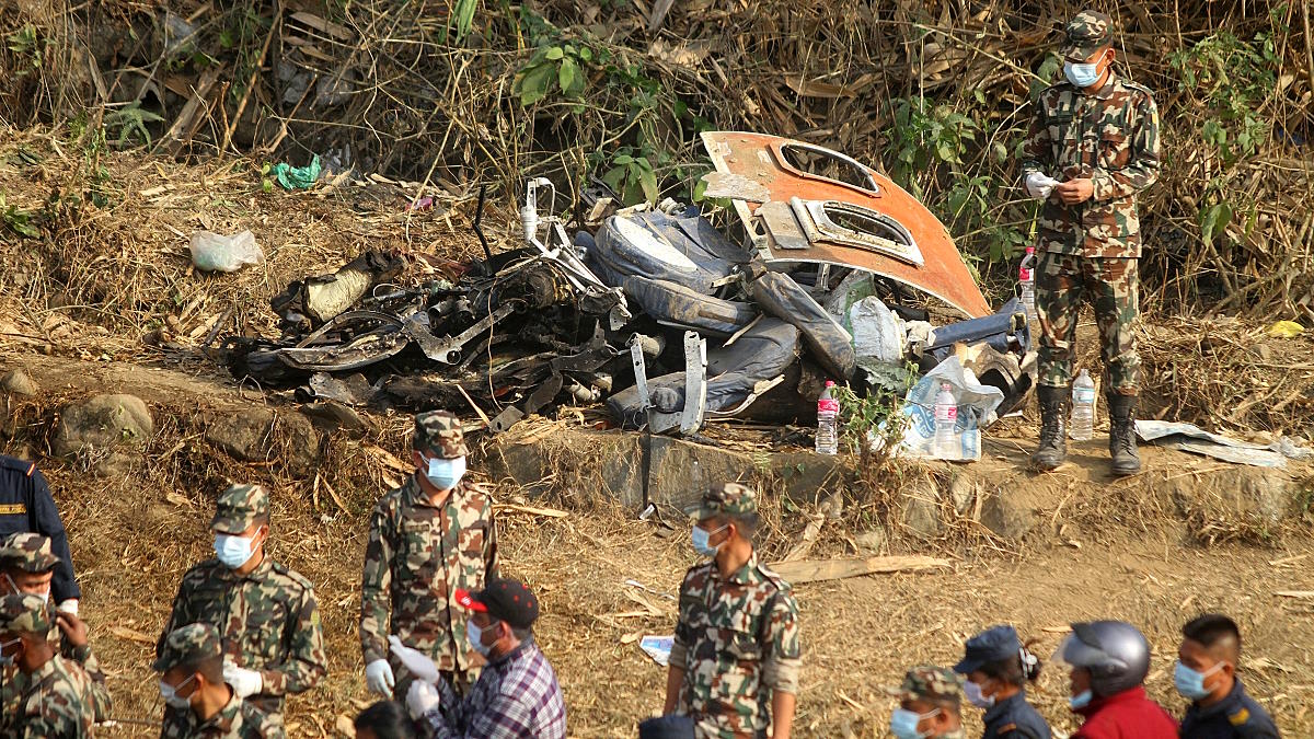 Крушение пассажирского самолета в Непале. Что известно к этому часу
