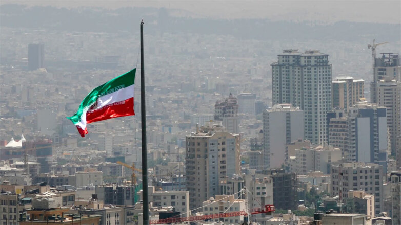 Задержано более 100 подозреваемых в отравлении школьниц в Иране