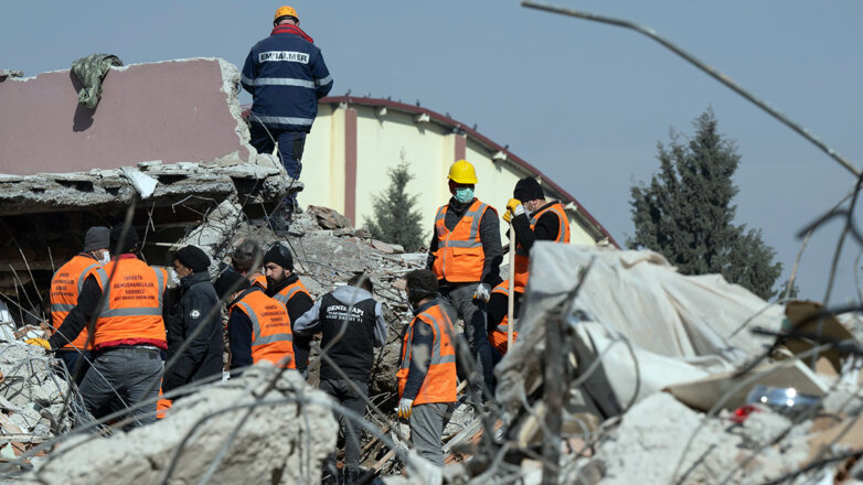 В Турции через 198 часов после землетрясения спасли из-под завалов 3 человек