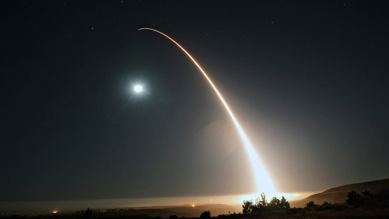В США провели испытательный пуск межконтинентальной баллистической ракеты