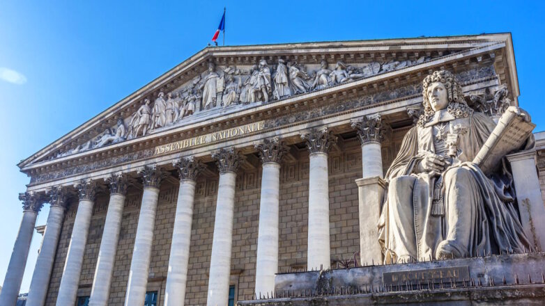 Во Франции оппозиция в парламенте не смогла добиться отмены пенсионной реформы