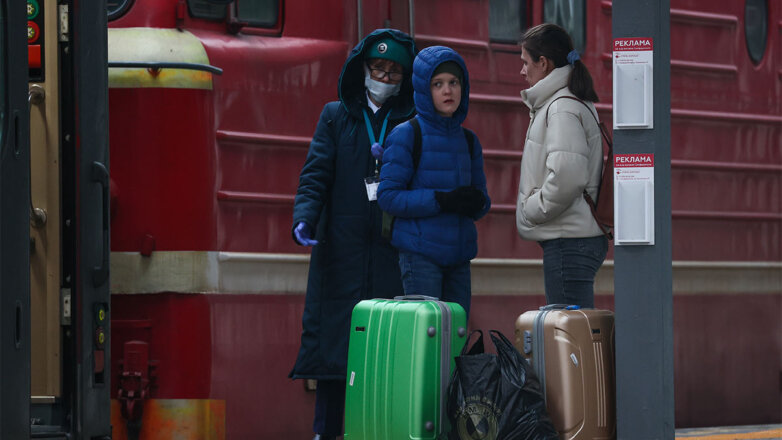 Из-за повреждения дорожного полотна в Крыму задержано движение поездов