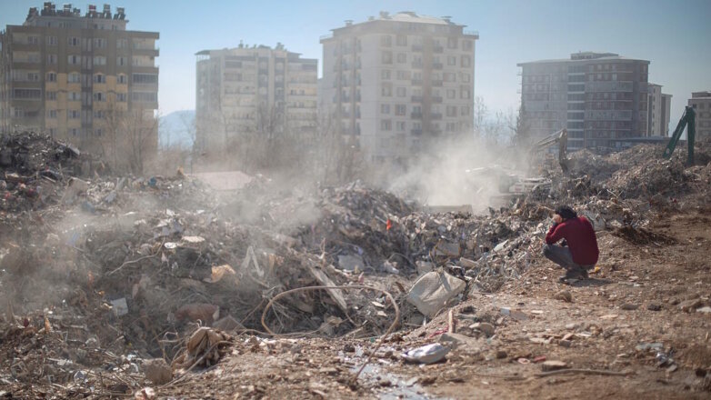 Число погибших при землетрясениях в Турции выросло до 40689 человек