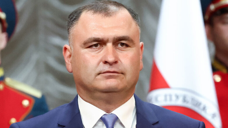 Президент Южной Осетии Гаглоев отправился с визитом в Москву