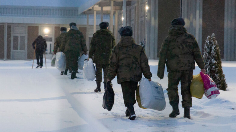 Прибытие в Луганск освобожденных военнопленных