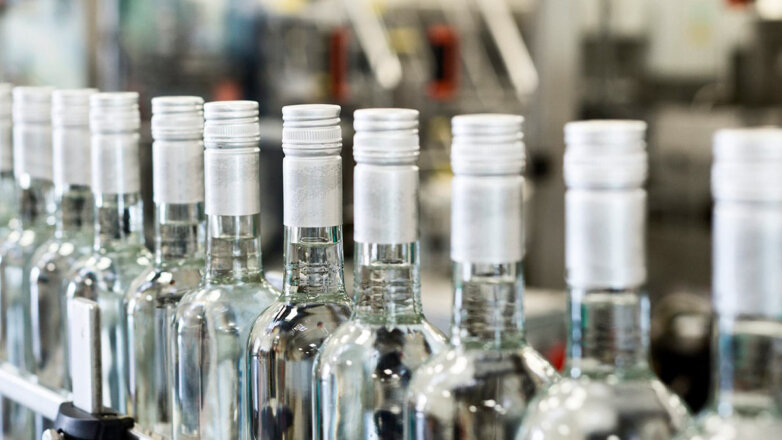 Производство алкогольных напитков в России в январе выросло на 14,1%