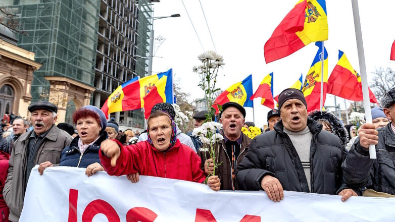 Митингующие в Кишинёве потребовали от правительства оплатить счета за ЖКХ